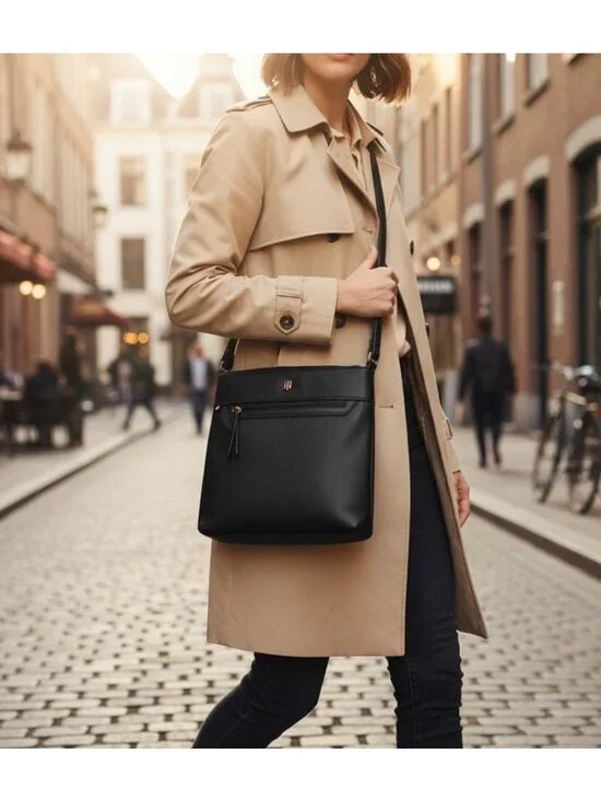 Tommy Hilfiger Black Crossbody Bag With Adjustable Strap gold logo - Picture 6 of 16